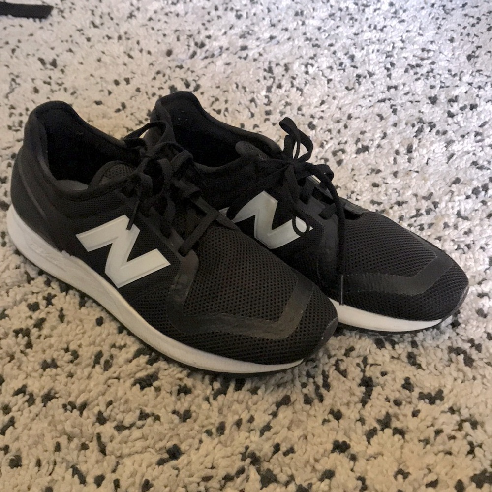 New balance 24/7s. Width D (wide)  great condition